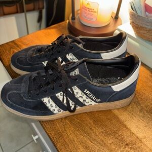 Adidas spezial